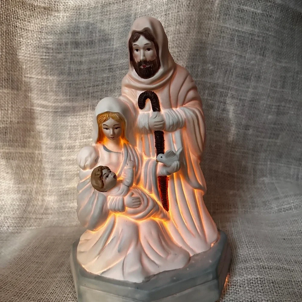 Vintage Lighted Holy Family Nativity Ceramic Lamp Jesus Mary Joseph Taiwan 8in